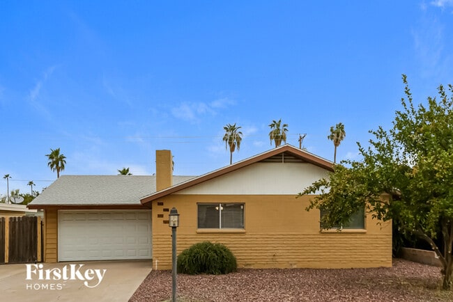 property at 3746 W Puget Ave