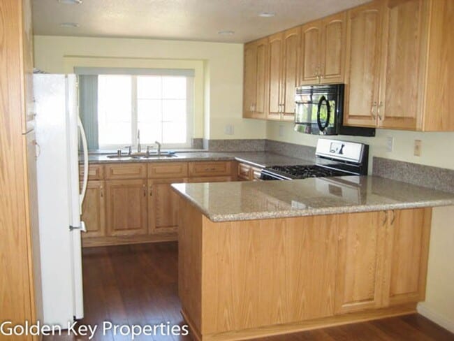 165 Paseo Marguerita in Vista, CA - Building Photo - Building Photo