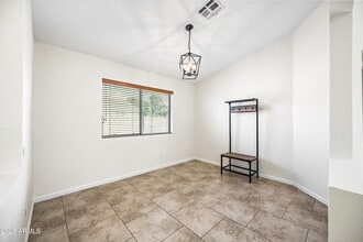 3427 E Marco Polo Rd in Phoenix, AZ - Building Photo - Building Photo