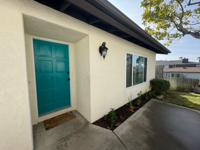 112 Avenida Dolores in San Clemente, CA - Building Photo - Building Photo