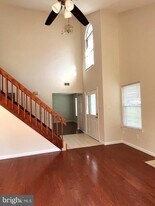 40 Roxbury Ct in Princeton, NJ - Building Photo