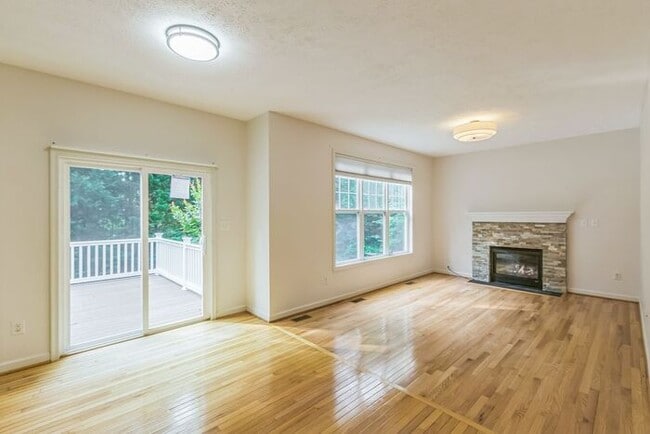 property at 41595 Coach Ct