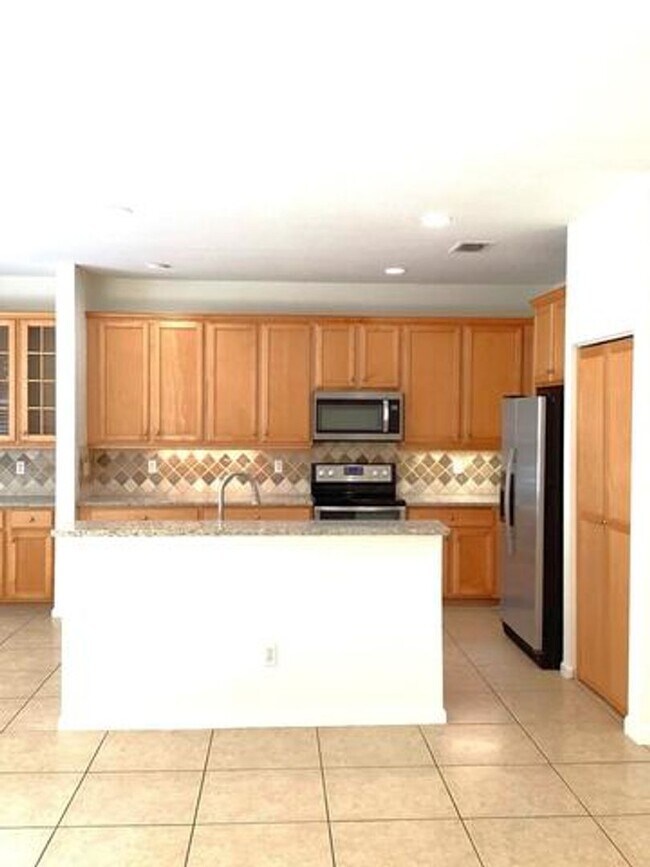 5045 Nautica Lake Cir in Greenacres, FL - Foto de edificio - Building Photo