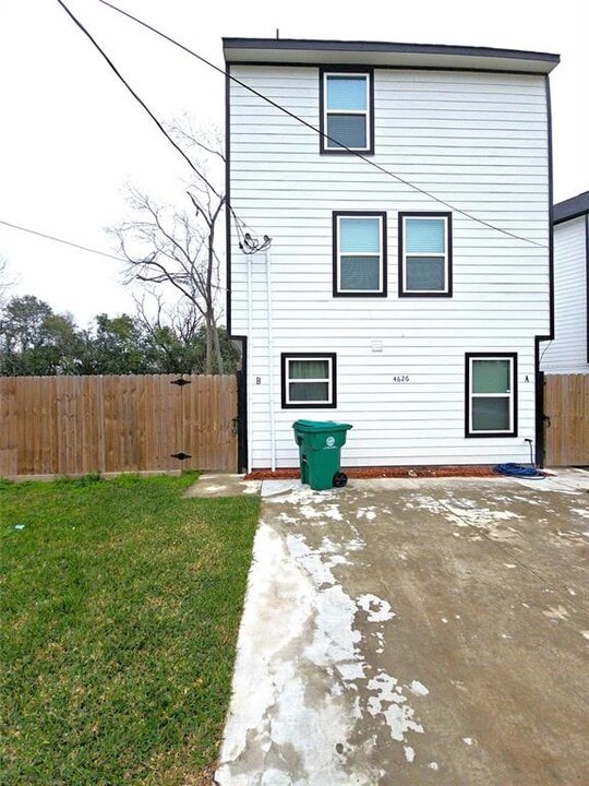 4626 Shreveport Blvd in Houston, TX - Building Photo