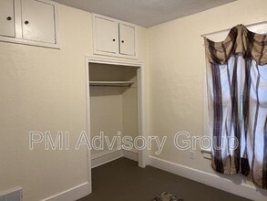 1334 SW Mulvane St in Topeka, KS - Building Photo - Building Photo