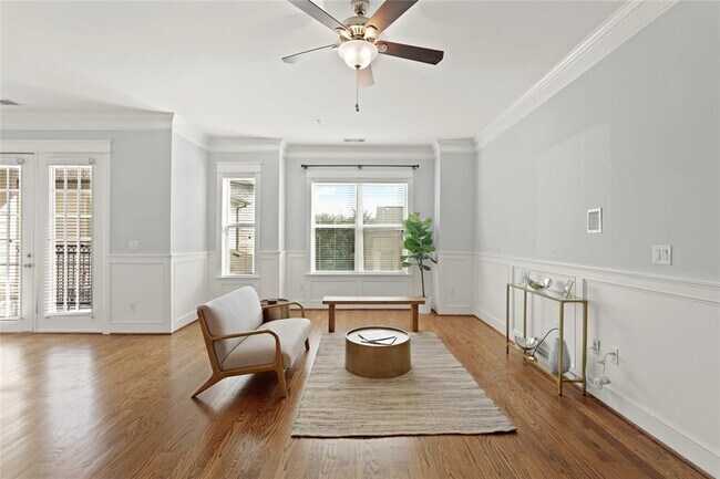 property at 2802 Morrison St