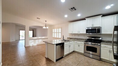 4572 Avery Rock St in Las Vegas, NV - Building Photo - Building Photo