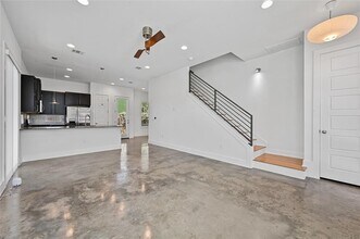 2512 Wheless Ln in Austin, TX - Building Photo - Building Photo