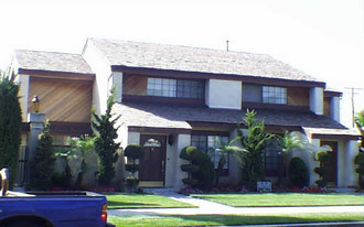 10607 La Reina Ave Apartments