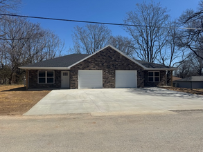 304 S Market St-Unit -304 in Nixa, MO - Building Photo - Building Photo