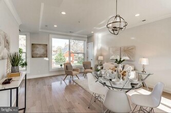 631 Florida Ave NE, Unit B-Downstairs in Washington, DC - Foto de edificio - Building Photo