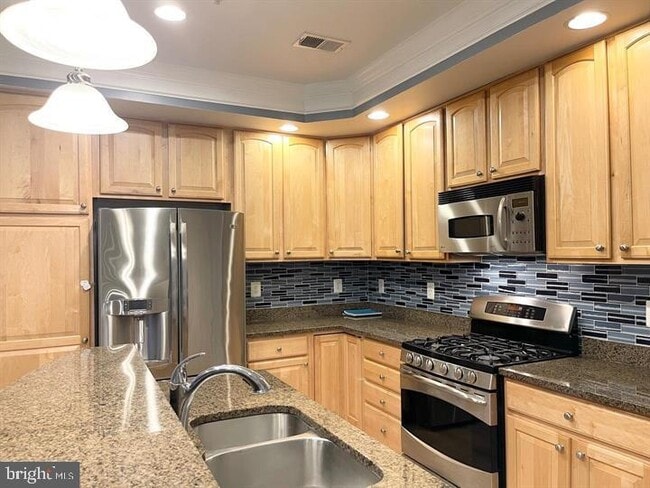 property at 9526 Hyde Pl