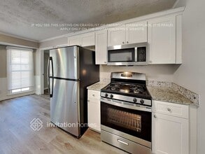 562 Rollingwood Dr in Stone Mountain, GA - Building Photo - Building Photo