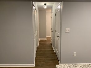 924 Chapman Cir in Stone Mountain, GA - Building Photo - Building Photo