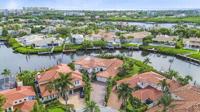 3299 Bridgegate Dr in Jupiter, FL - Building Photo - Building Photo
