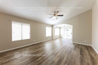 5029 W Kerry Ln in Glendale, AZ - Foto de edificio - Building Photo