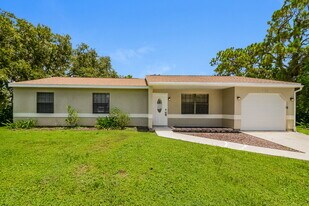 4122 Bula Ln in North Port, FL - Building Photo