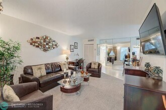 2404 NE 33rd Ave in Fort Lauderdale, FL - Building Photo - Building Photo