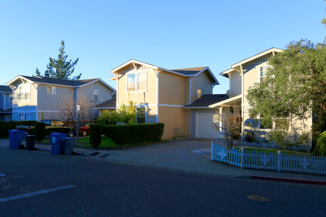 Bodega Hills Apartments in Sebastopol, CA - Building Photo - Building Photo