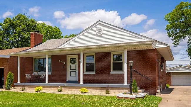 property at 2917 Grand Ave