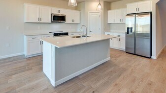 4182 N Tisha Ave in Fresno, CA - Building Photo