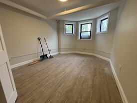 24 Orkney Rd, Unit C in Boston, MA - Building Photo - Building Photo