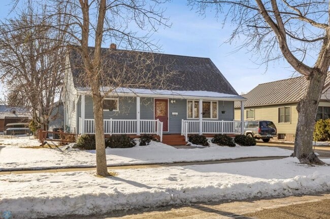 property at 113 5th Ave W