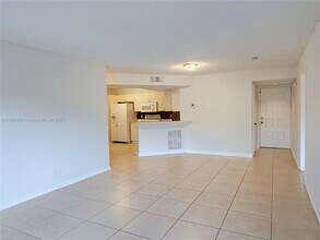 9055 Wiles Rd in Coral Springs, FL - Building Photo - Building Photo