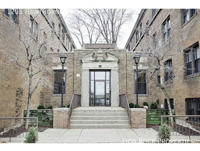 property at 1205 Hawthorne Ave