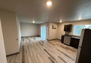 Jackson Commons in Monmouth, OR - Foto de edificio - Interior Photo