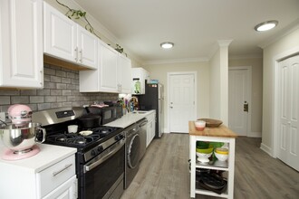 2131 W Giddings in Chicago, IL - Building Photo - Building Photo