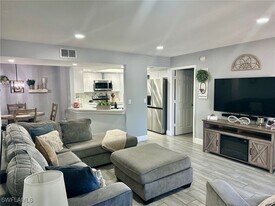 3100 Seasons Way in Estero, FL - Building Photo