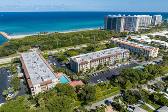 Tierra Del Mar in Boca Raton, FL - Building Photo - Building Photo