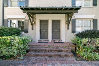 552 Savannah Hwy in Charleston, SC - Building Photo - Building Photo