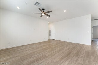 288 Whitney Crst St in Henderson, NV - Building Photo - Building Photo