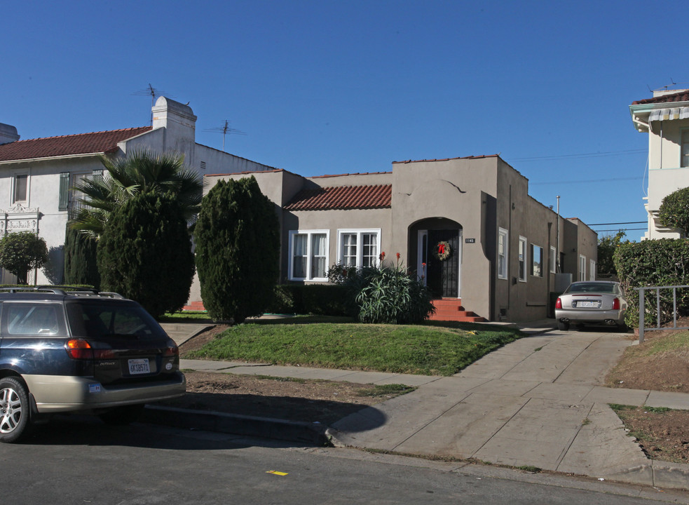 1143 N New Hampshire Ave in Los Angeles, CA - Building Photo