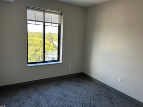 636 First St NW in Grand Rapids, MI - Building Photo - Building Photo