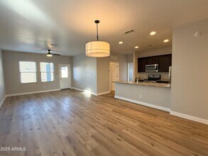 2720 E Omega Dr in San Tan Valley, AZ - Building Photo - Building Photo