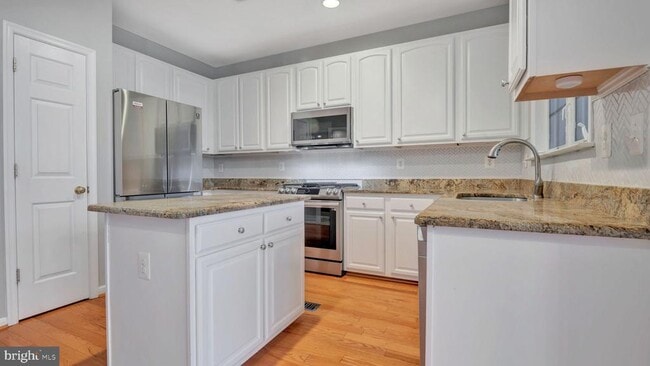 property at 2453 Cheyenne Dr