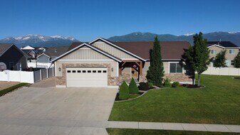 1022 S 1050 E in Heber City, UT - Building Photo