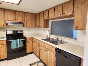 2685 Sabal Springs Cir in Clearwater, FL - Building Photo - Building Photo