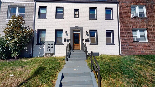 property at 1310 Holbrook St NE