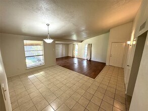 2006 Quail Valley E Dr in Missouri City, TX - Building Photo - Building Photo