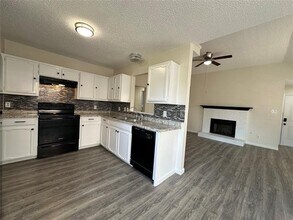 551 Stonewall Way in Mesquite, TX - Building Photo - Building Photo