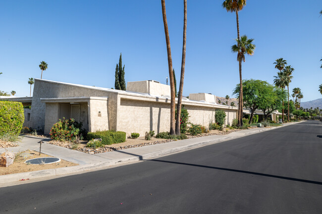 Ramona Villas in Palm Springs, CA - Building Photo - Building Photo