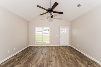 200 Willowridge Ln in Odenville, AL - Building Photo - Building Photo