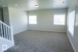 15180 Gunpowder Ct in Bluffdale, UT - Building Photo - Building Photo