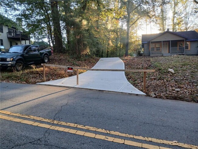 180 Harlan Rd SW in Atlanta, GA - Building Photo - Building Photo