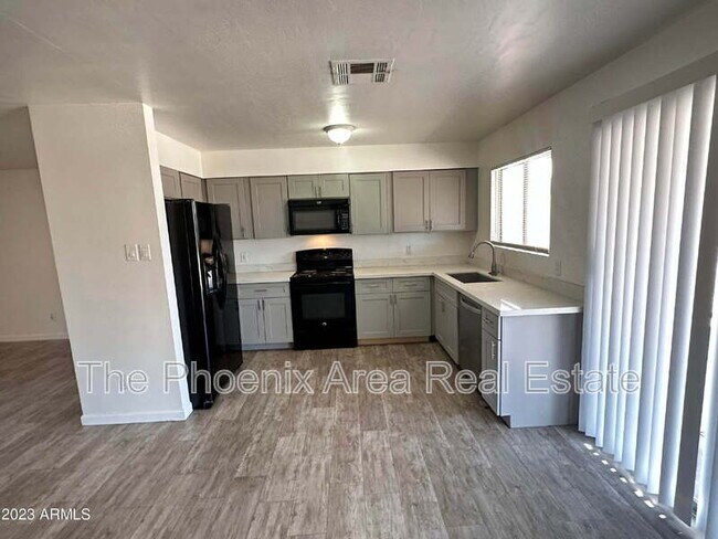 303 W Mesquite St in Chandler, AZ - Building Photo - Building Photo