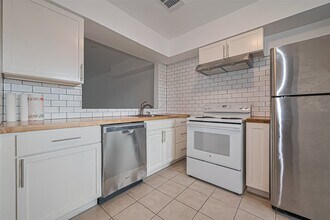 7805 Rue St Cyr St in Houston, TX - Building Photo - Building Photo